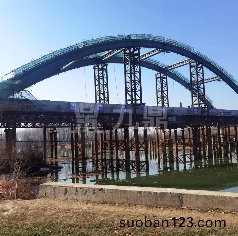 貝(bei)雷橋(qiao)安(an)裝時(shi)絃桿的支撐(cheng)